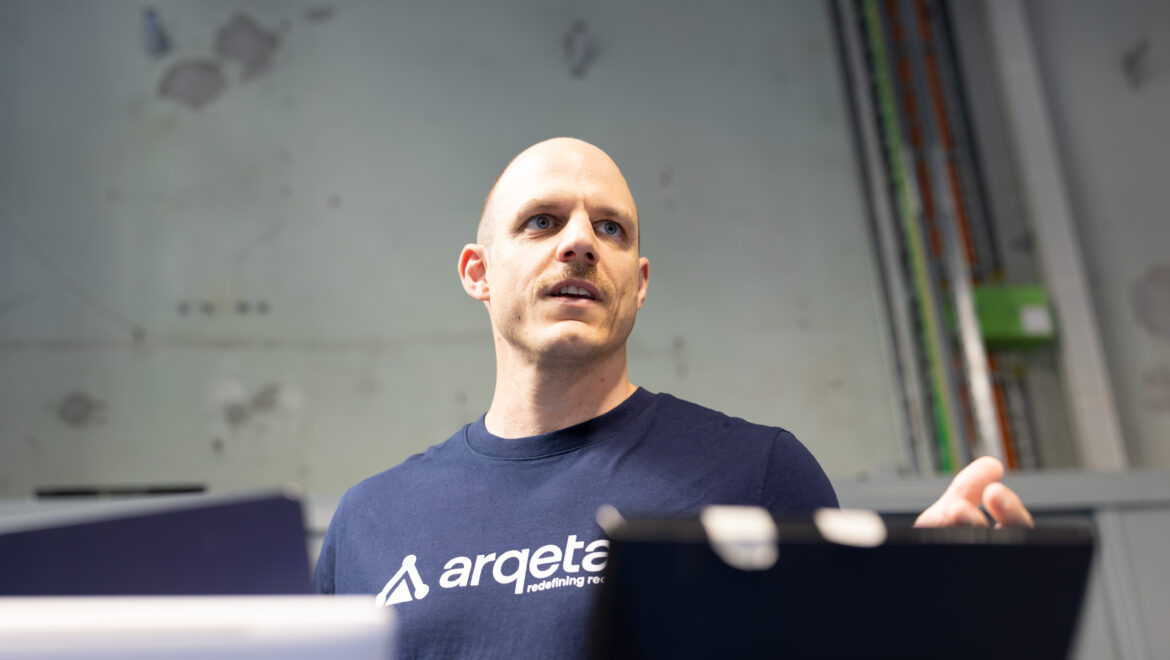 Rolf Pfosi, Gründer von arqeta